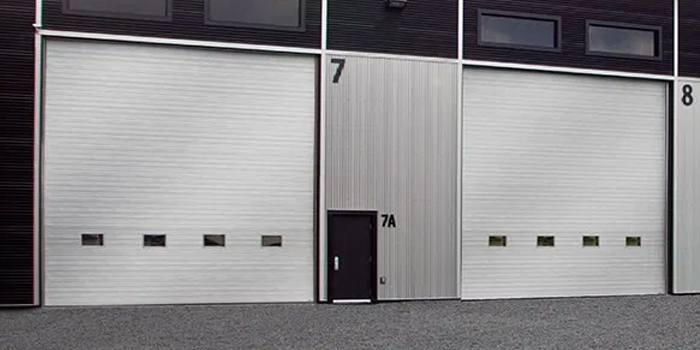 fix bent garage door in Centre Vaughan